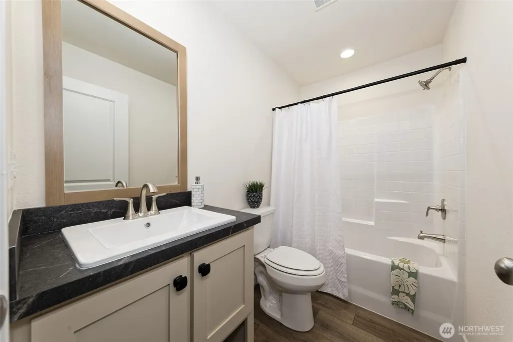 210 E Bridger Lane Shelton WA 98584
