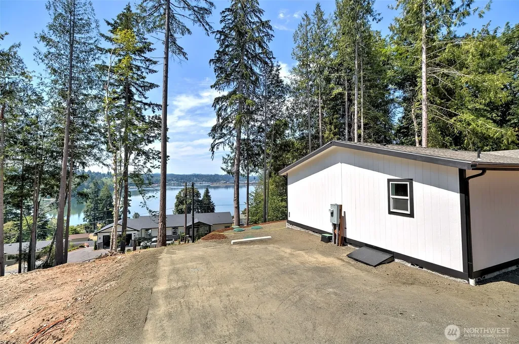 210 E Bridger Lane Shelton WA 98584
