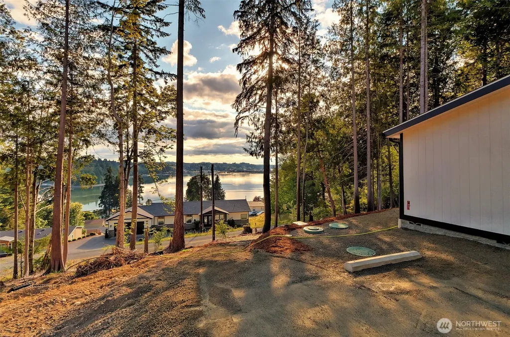 210 E Bridger Lane Shelton WA 98584