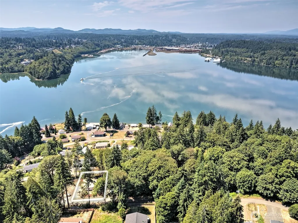 210 E Bridger Lane Shelton WA 98584