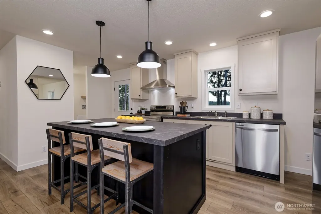 210 E Bridger Lane Shelton WA 98584