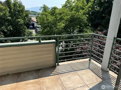 667 4th Street NE East Wenatchee WA 98802