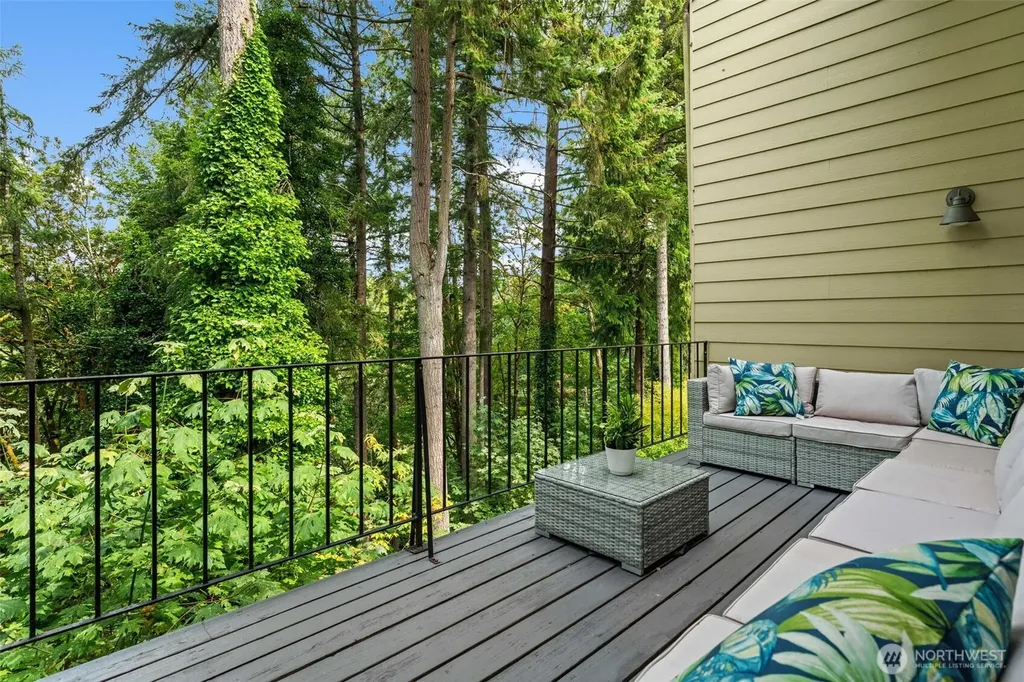 7811 Zircon Drive SW Lakewood WA 98498