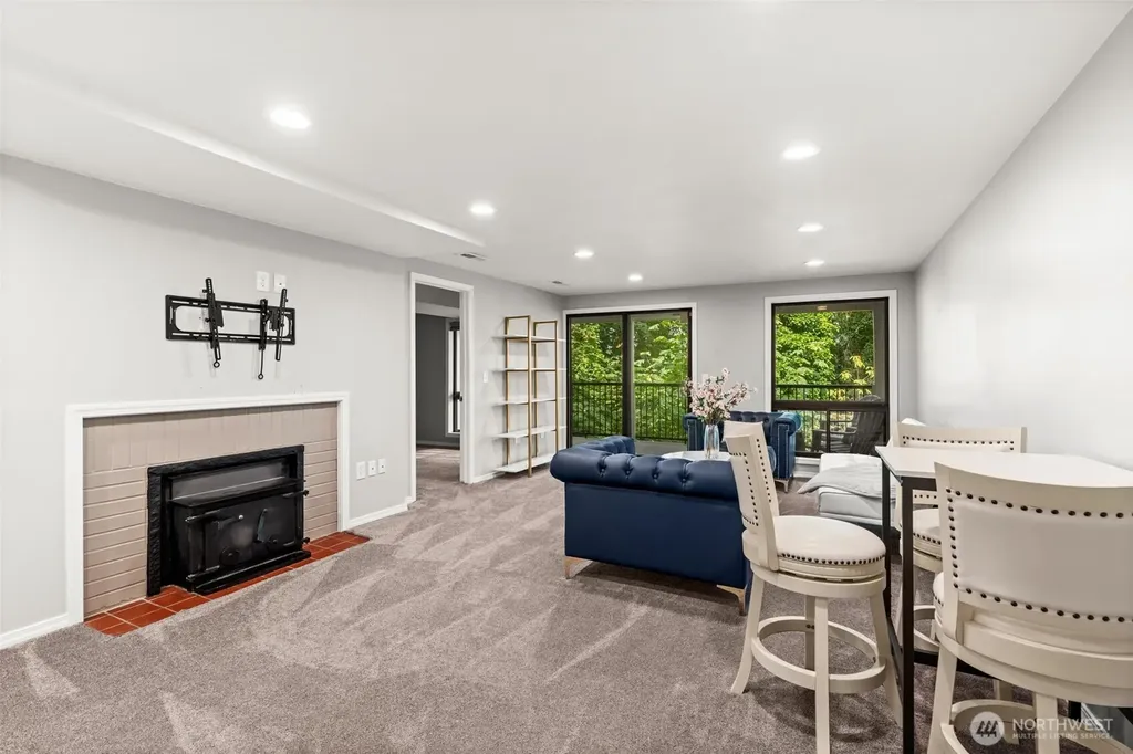 7811 Zircon Drive SW Lakewood WA 98498