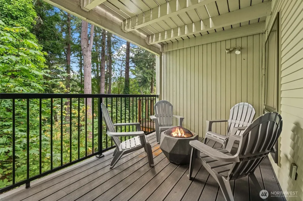 7811 Zircon Drive SW Lakewood WA 98498