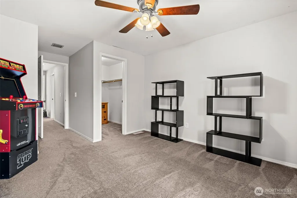 7811 Zircon Drive SW Lakewood WA 98498