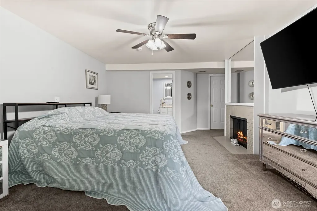 7811 Zircon Drive SW Lakewood WA 98498