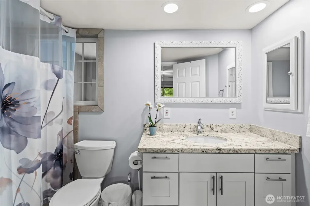 7811 Zircon Drive SW Lakewood WA 98498