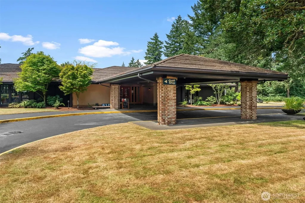 7811 Zircon Drive SW Lakewood WA 98498