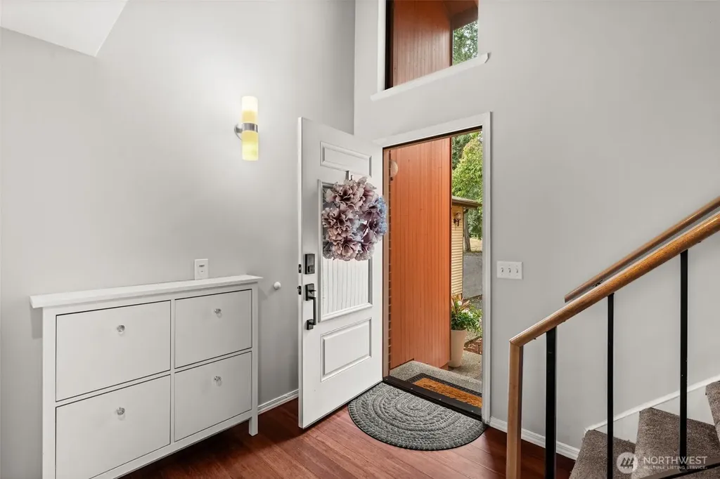 7811 Zircon Drive SW Lakewood WA 98498