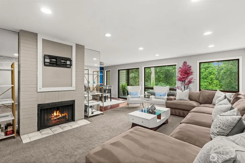 7811 Zircon Drive SW Lakewood WA 98498