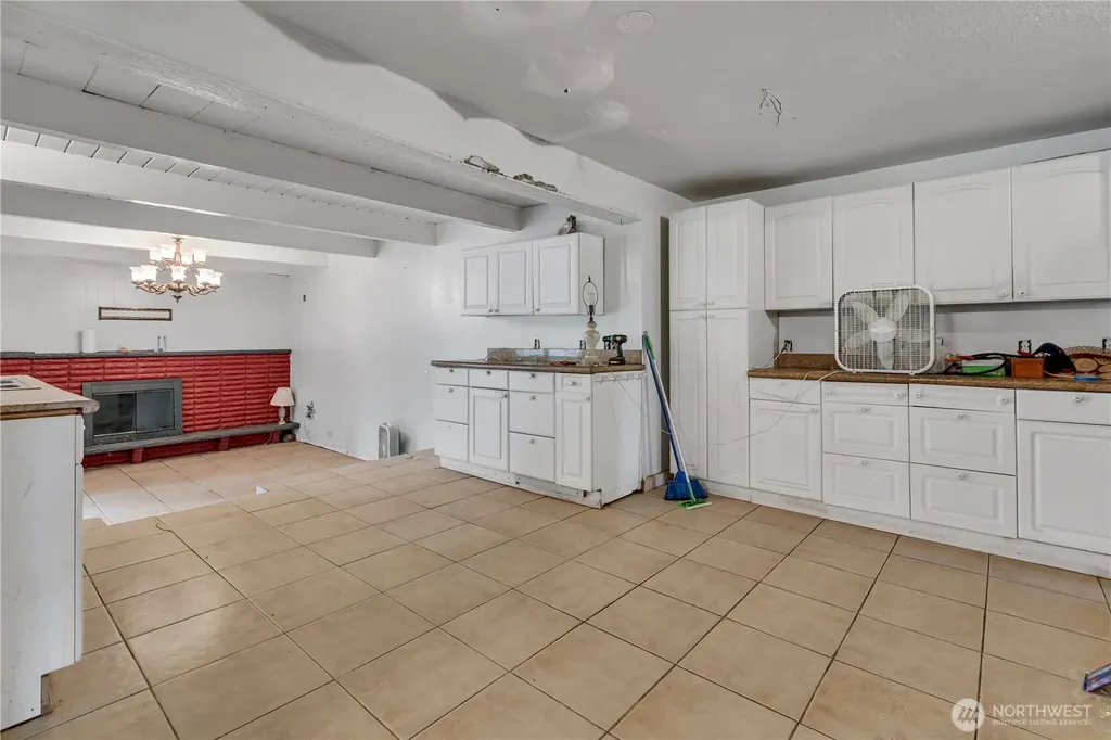 8522 29th Street W University Place WA 98466