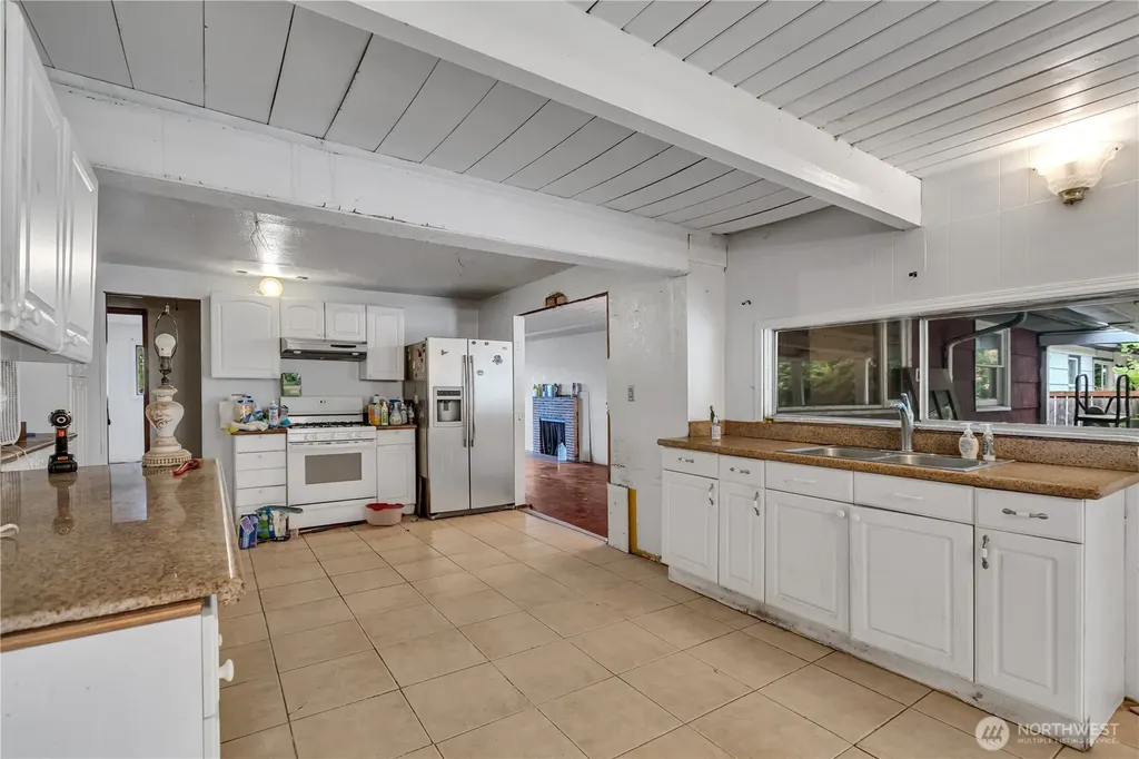 8522 29th Street W University Place WA 98466