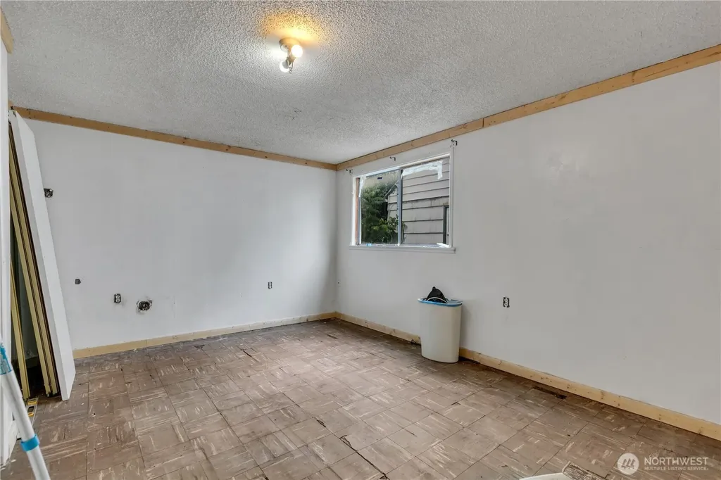 8522 29th Street W University Place WA 98466