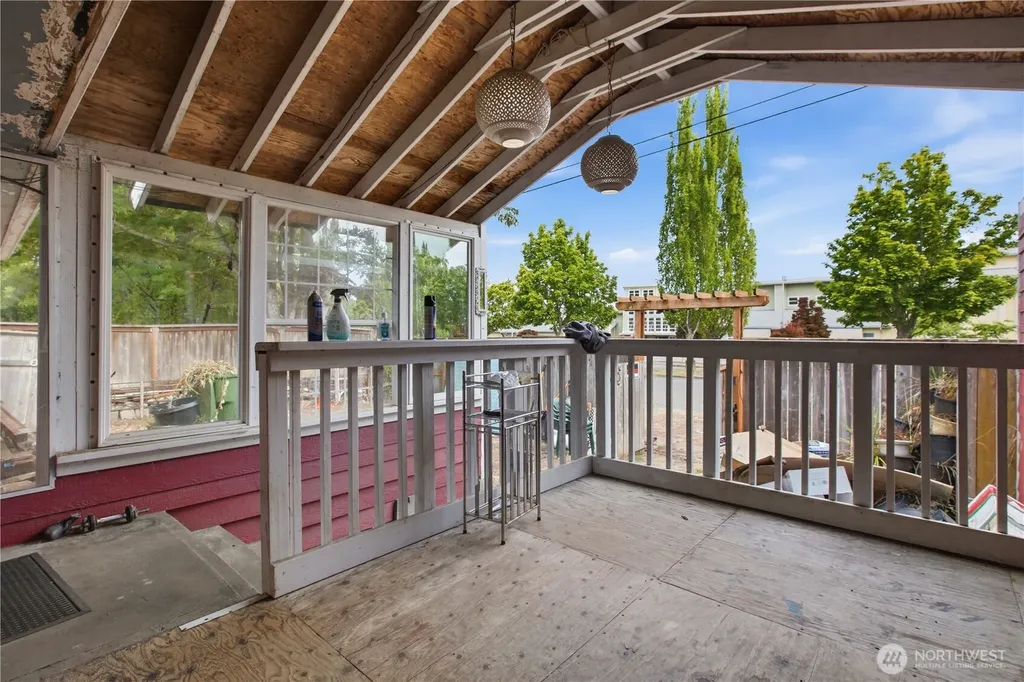 8522 29th Street W University Place WA 98466