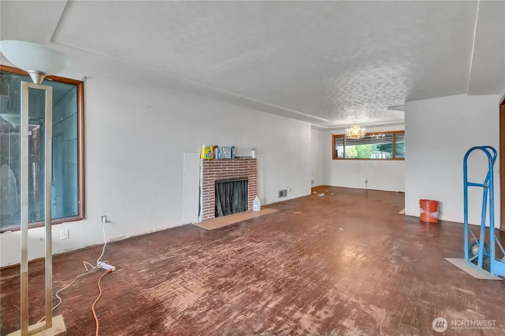 8522 29th Street W University Place WA 98466
