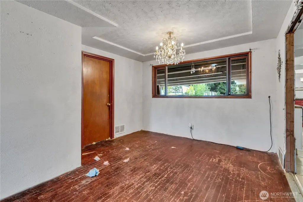 8522 29th Street W University Place WA 98466