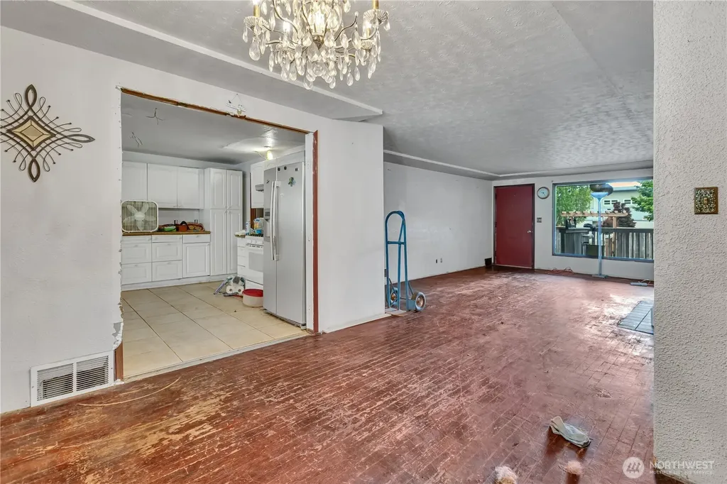 8522 29th Street W University Place WA 98466