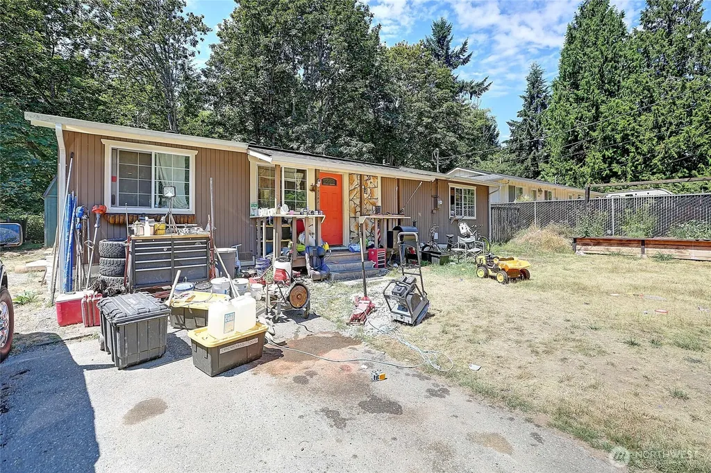 2784 El Camano Street Camano Island WA 98282