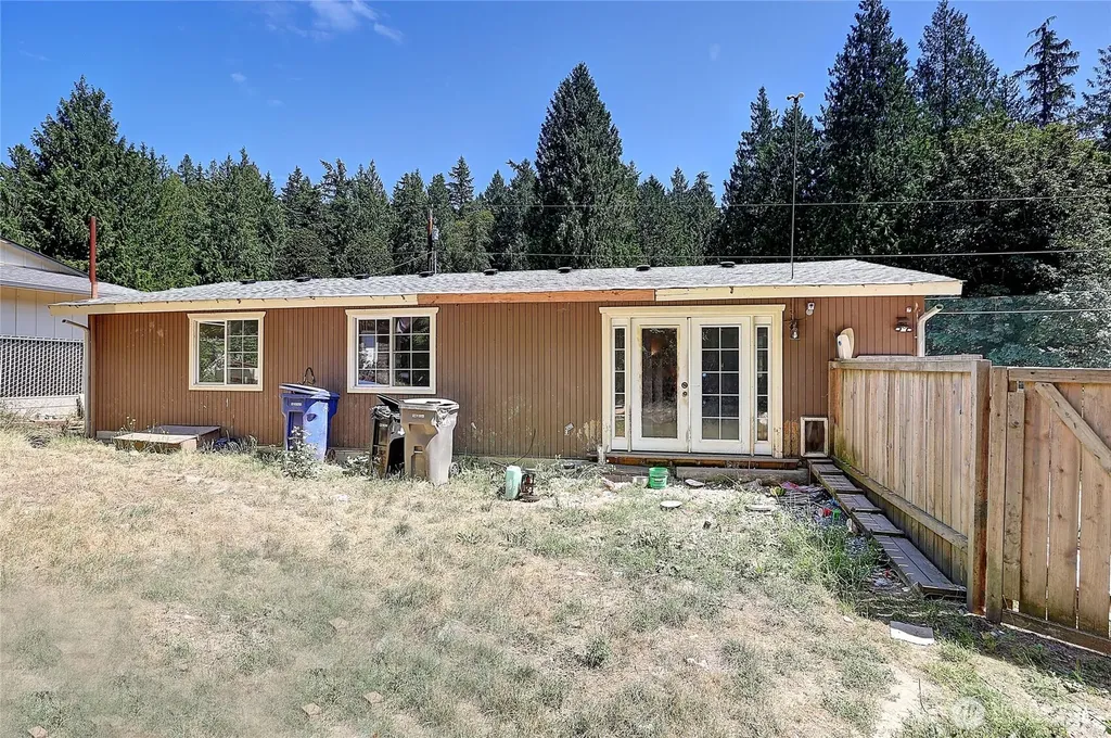 2784 El Camano Street Camano Island WA 98282