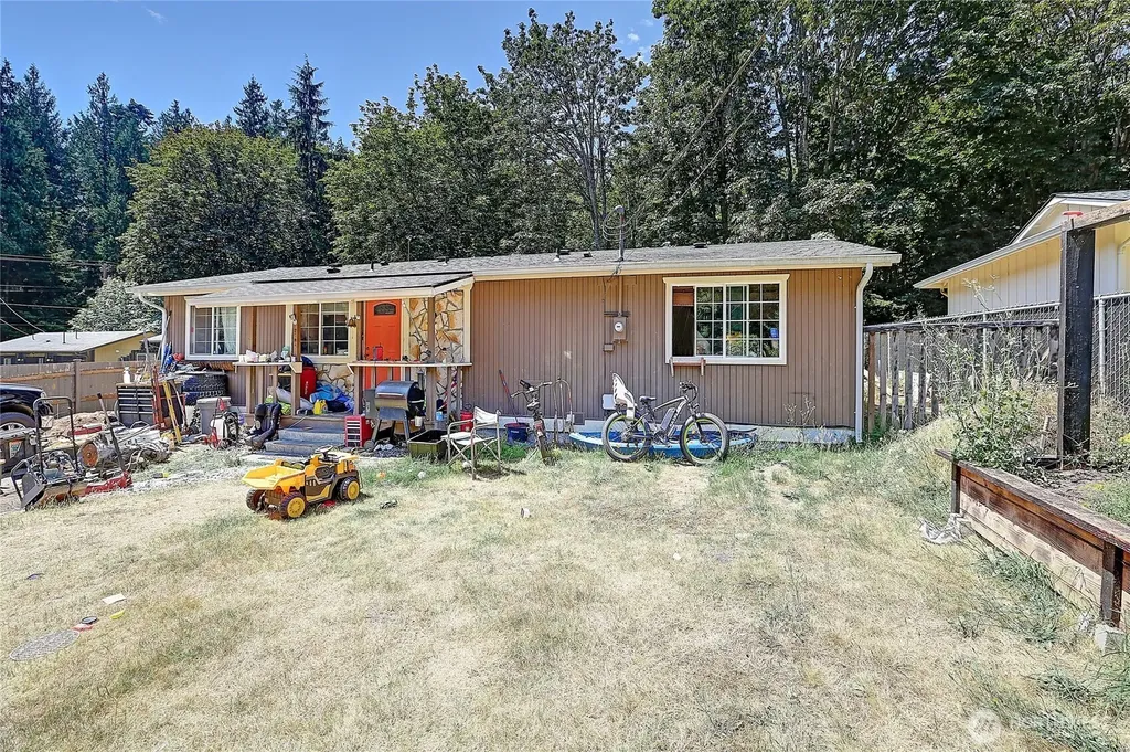 2784 El Camano Street Camano Island WA 98282