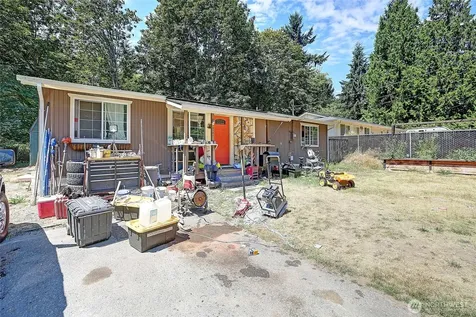 2784 El Camano Street Camano Island WA 98282