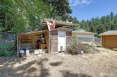 2784 El Camano Street Camano Island WA 98282