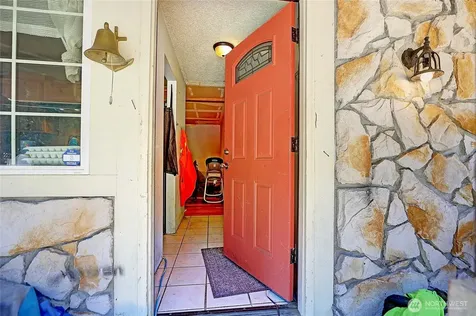2784 El Camano Street Camano Island WA 98282