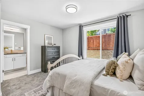 17051 8th Avenue NE Shoreline WA 98155