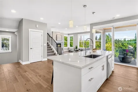 17051 8th Avenue NE Shoreline WA 98155