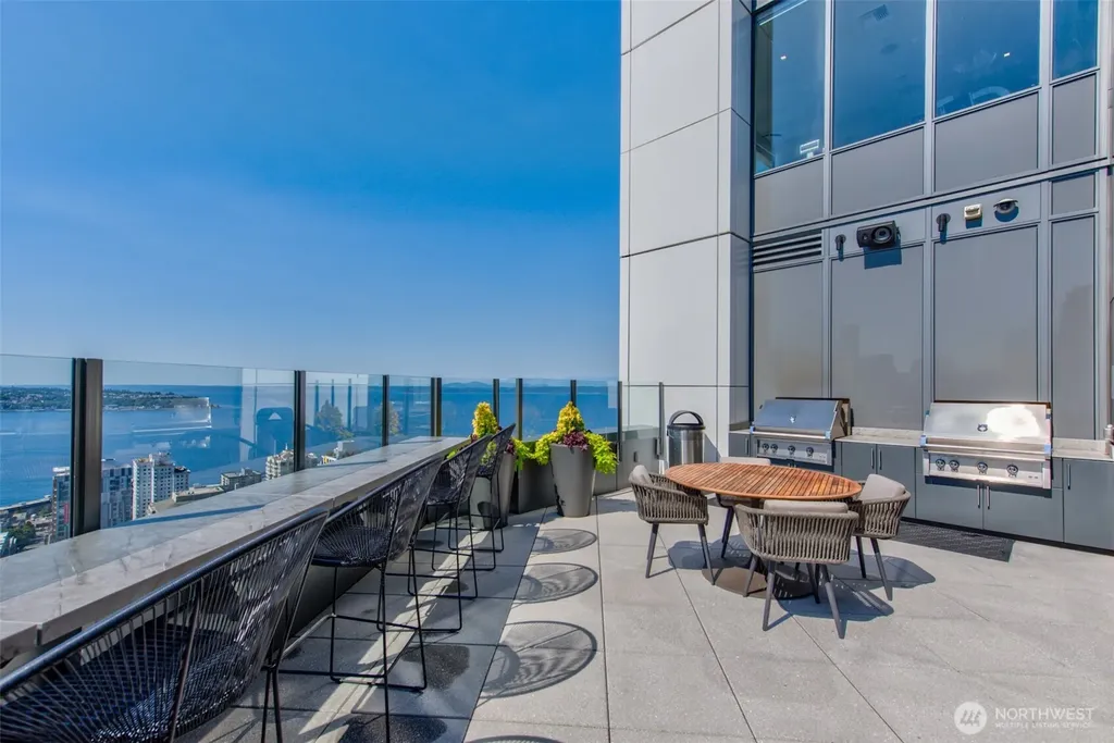 2510 6th Avenue Seattle WA 98121