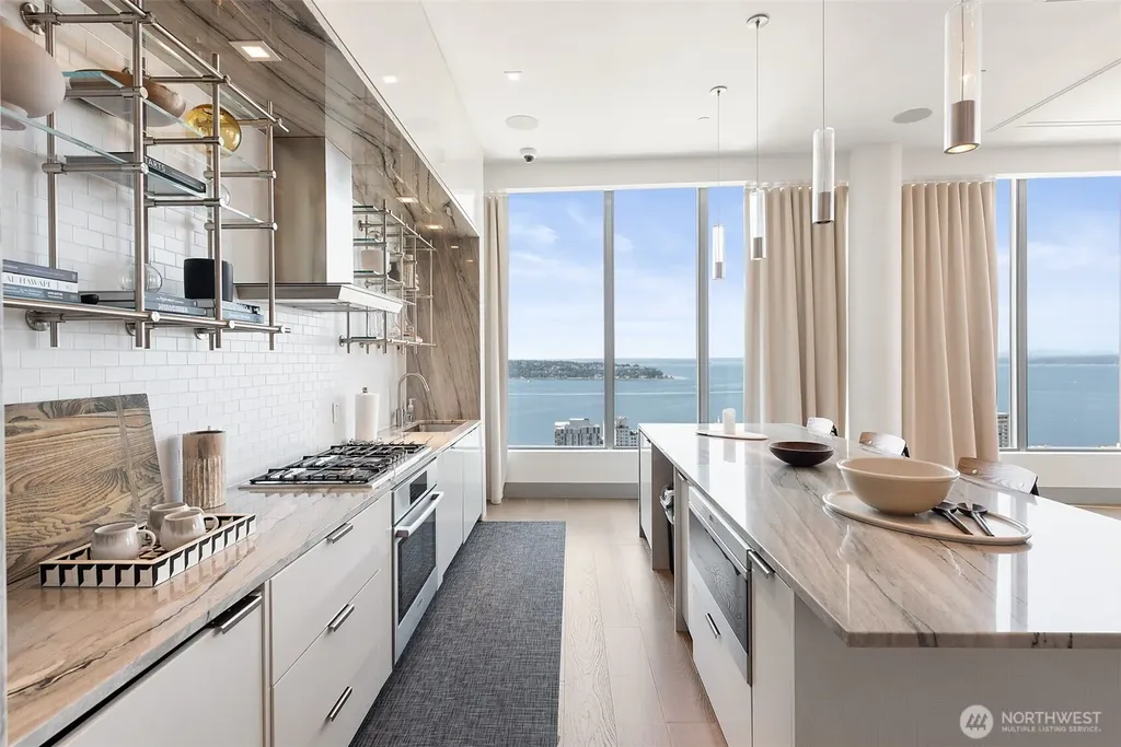 2510 6th Avenue Seattle WA 98121
