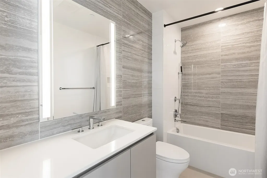 2510 6th Avenue Seattle WA 98121