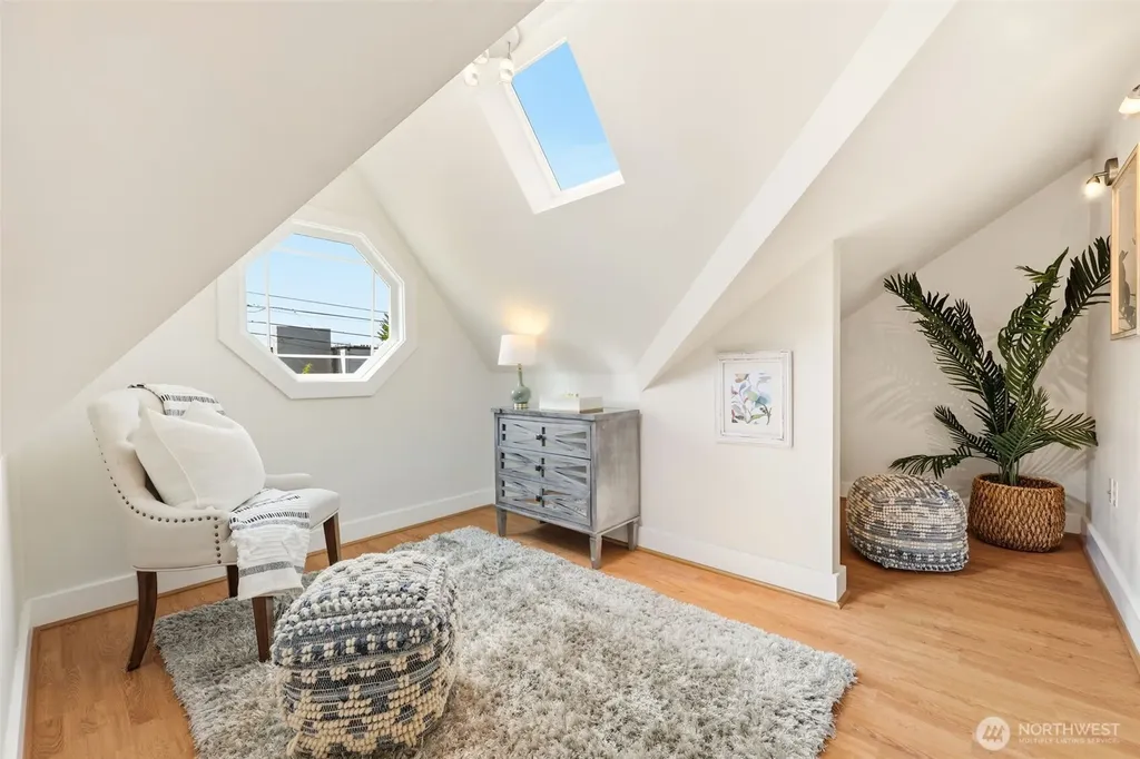 2316 41st Avenue SW Seattle WA 98116