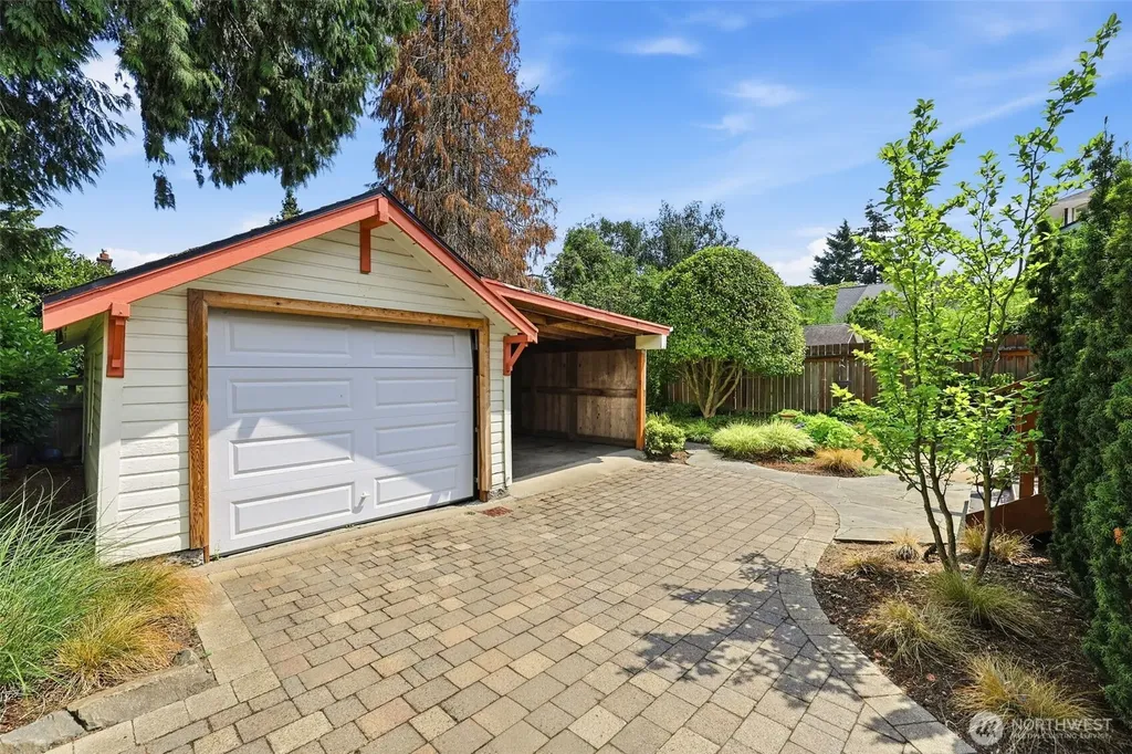 2316 41st Avenue SW Seattle WA 98116