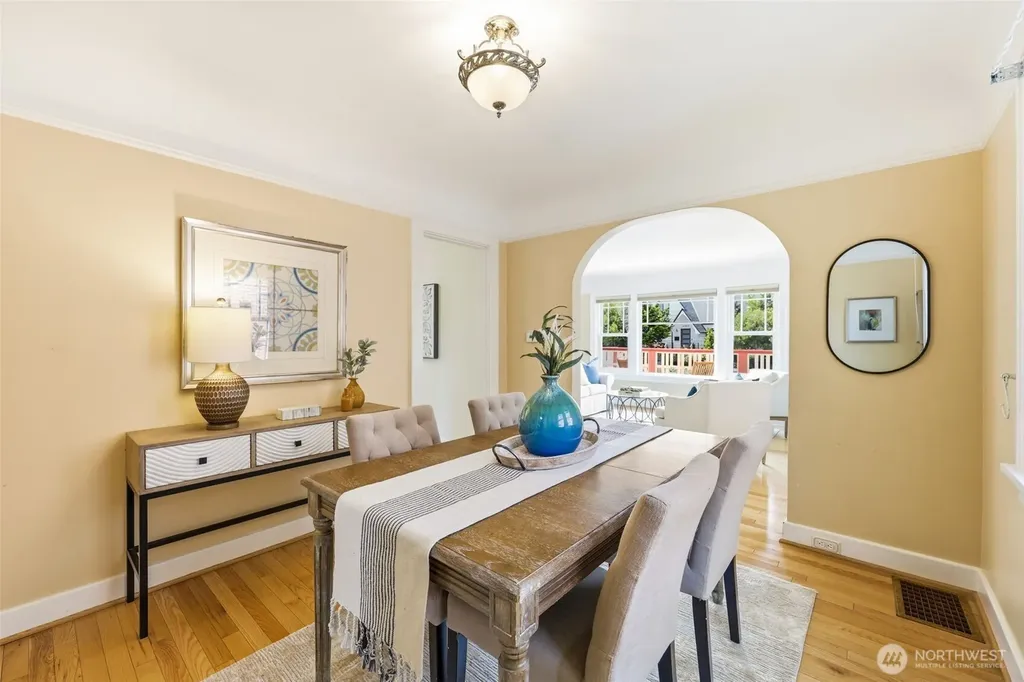 2316 41st Avenue SW Seattle WA 98116