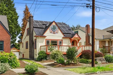 2316 41st Avenue SW Seattle WA 98116
