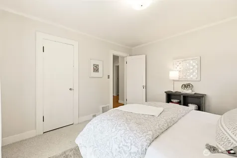 2316 41st Avenue SW Seattle WA 98116