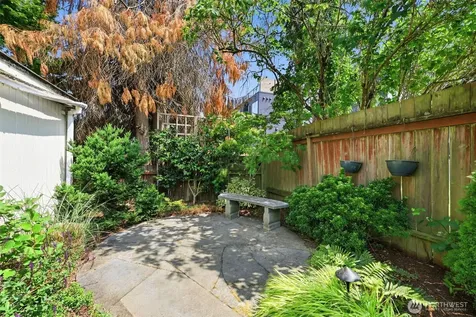 2316 41st Avenue SW Seattle WA 98116