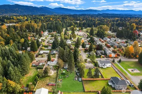 13205 158th Avenue SE Renton WA 98059