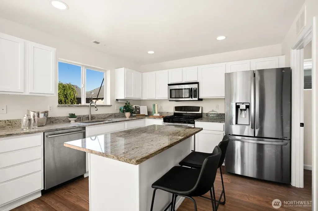 33828 SE Odell Street Snoqualmie WA 98065
