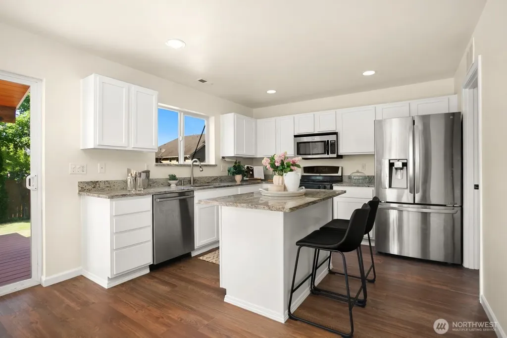 33828 SE Odell Street Snoqualmie WA 98065