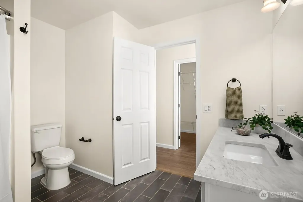 33828 SE Odell Street Snoqualmie WA 98065