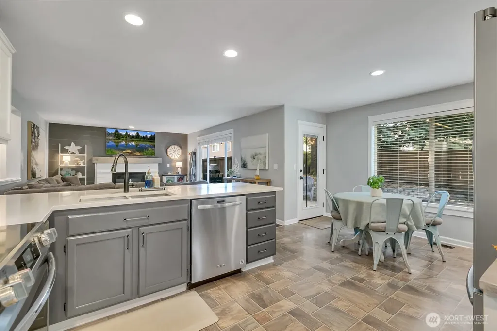 5620 Evergreen Loop SE Auburn WA 98092