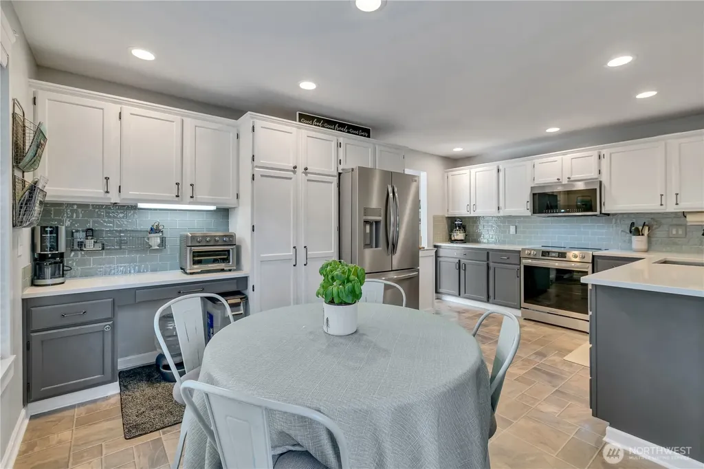 5620 Evergreen Loop SE Auburn WA 98092