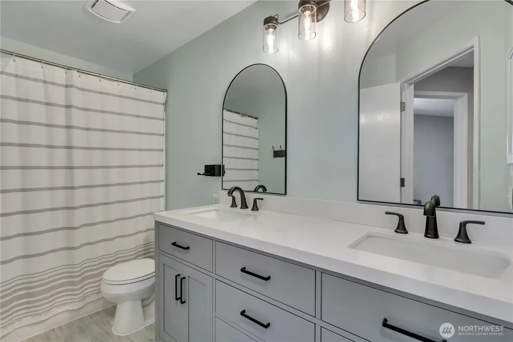 5620 Evergreen Loop SE Auburn WA 98092