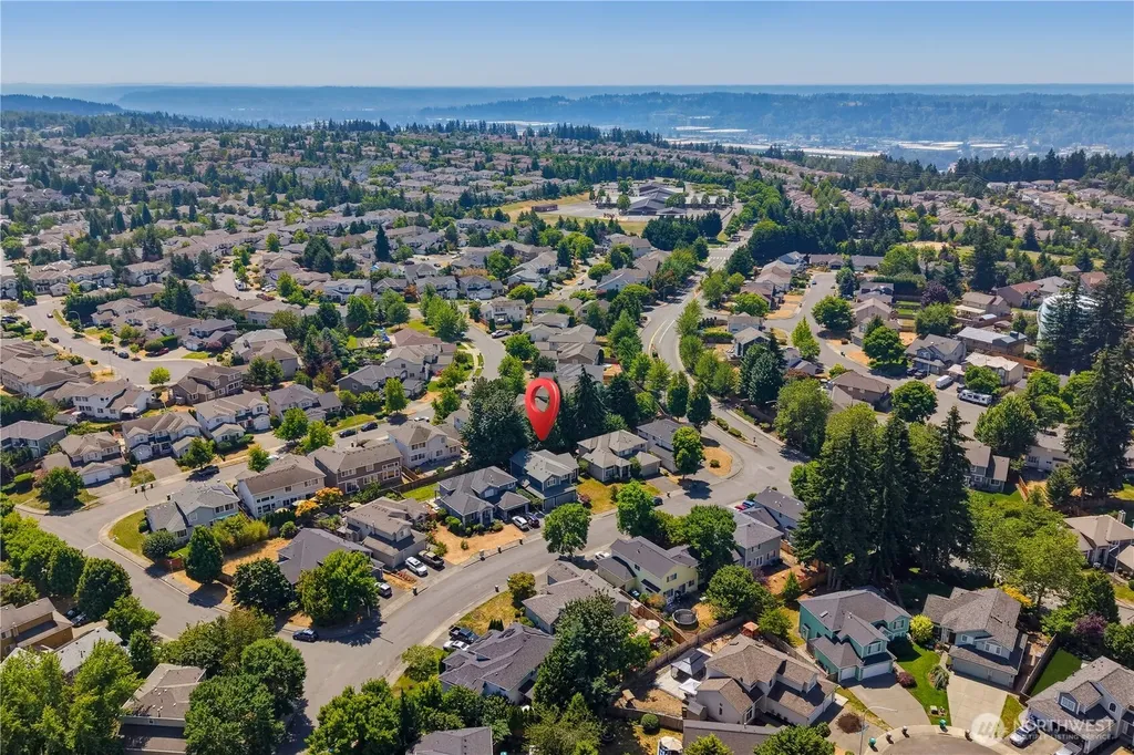 5620 Evergreen Loop SE Auburn WA 98092