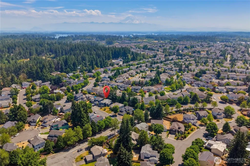 5620 Evergreen Loop SE Auburn WA 98092