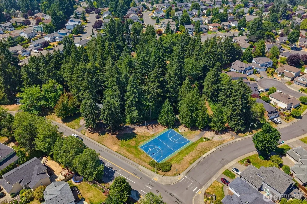 5620 Evergreen Loop SE Auburn WA 98092