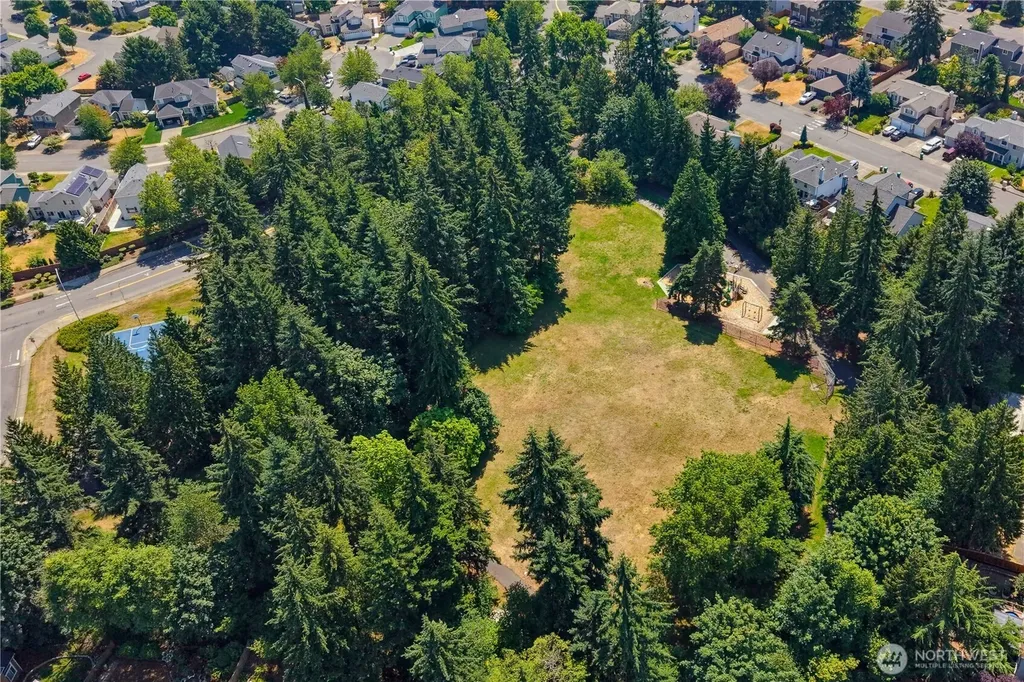 5620 Evergreen Loop SE Auburn WA 98092